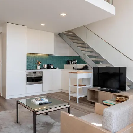 Host Wise - Fervenca Boutique Palace Appartement