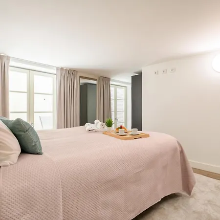 Host Wise - Fervenca Boutique Palace Appartement Vila Nova de Gaia