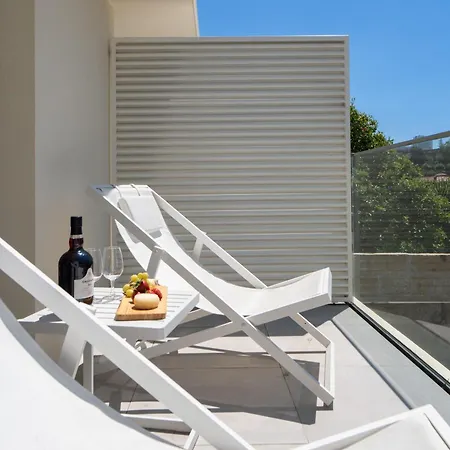 Host Wise - Fervenca Boutique Palace Appartement Vila Nova de Gaia