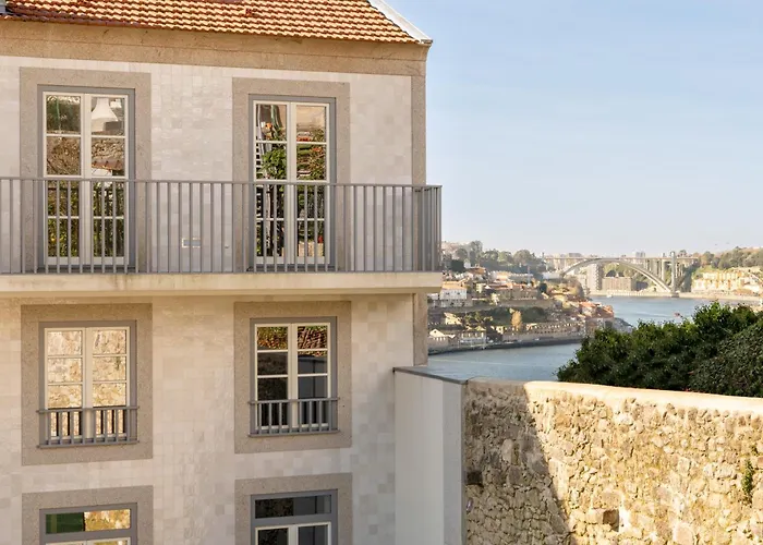 Host Wise - Fervenca Boutique Palace *