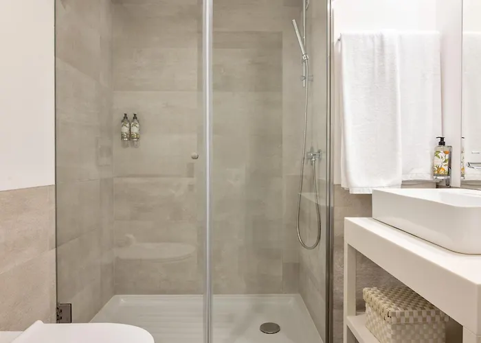 Host Wise - Fervenca Boutique Palace Апартаменты *