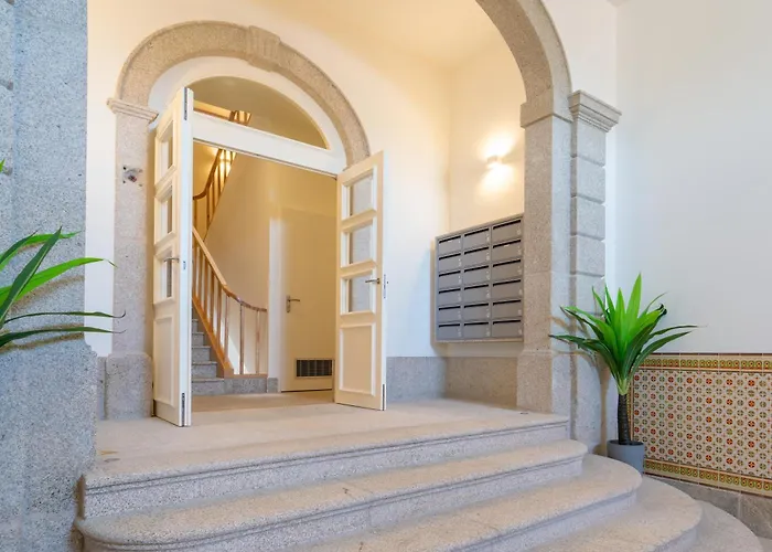 Host Wise - Fervenca Boutique Palace Апартаменты *