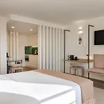 Host Wise - Fervenca Boutique Palace *