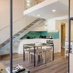 Host Wise - Fervenca Boutique Palace Apartment *