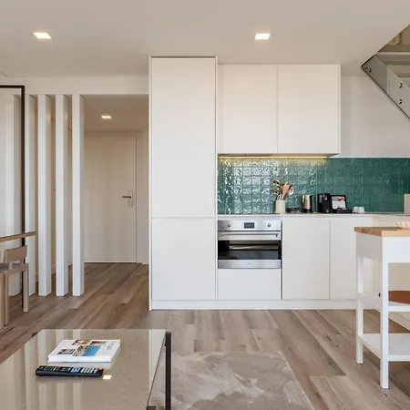 Host Wise - Fervenca Boutique Palace Apartment *