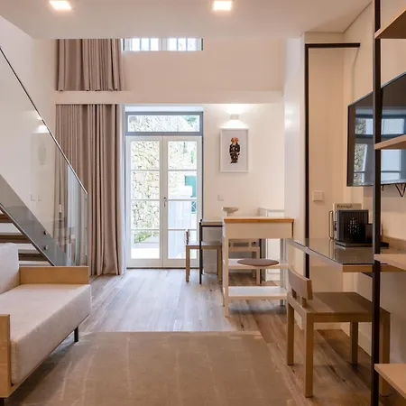 Host Wise - Fervenca Boutique Palace Apartment *