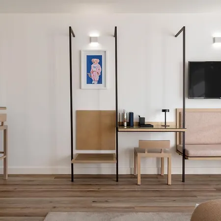 Host Wise - Fervenca Boutique Palace Apartment