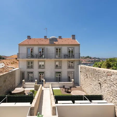 Host Wise - Fervenca Boutique Palace Апартаменты Вила-Нова-ди-Гая