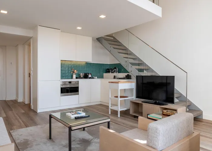 Host Wise - Fervenca Boutique Palace Apartament