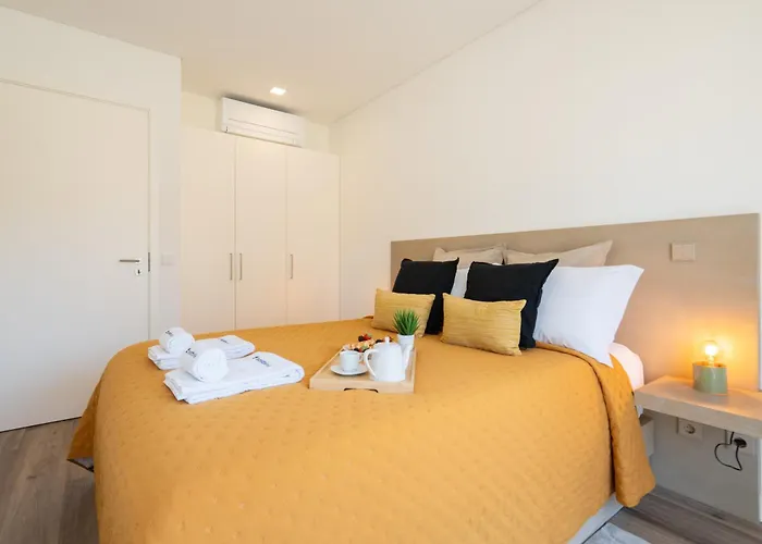 Host Wise - Fervenca Boutique Palace Apartament *